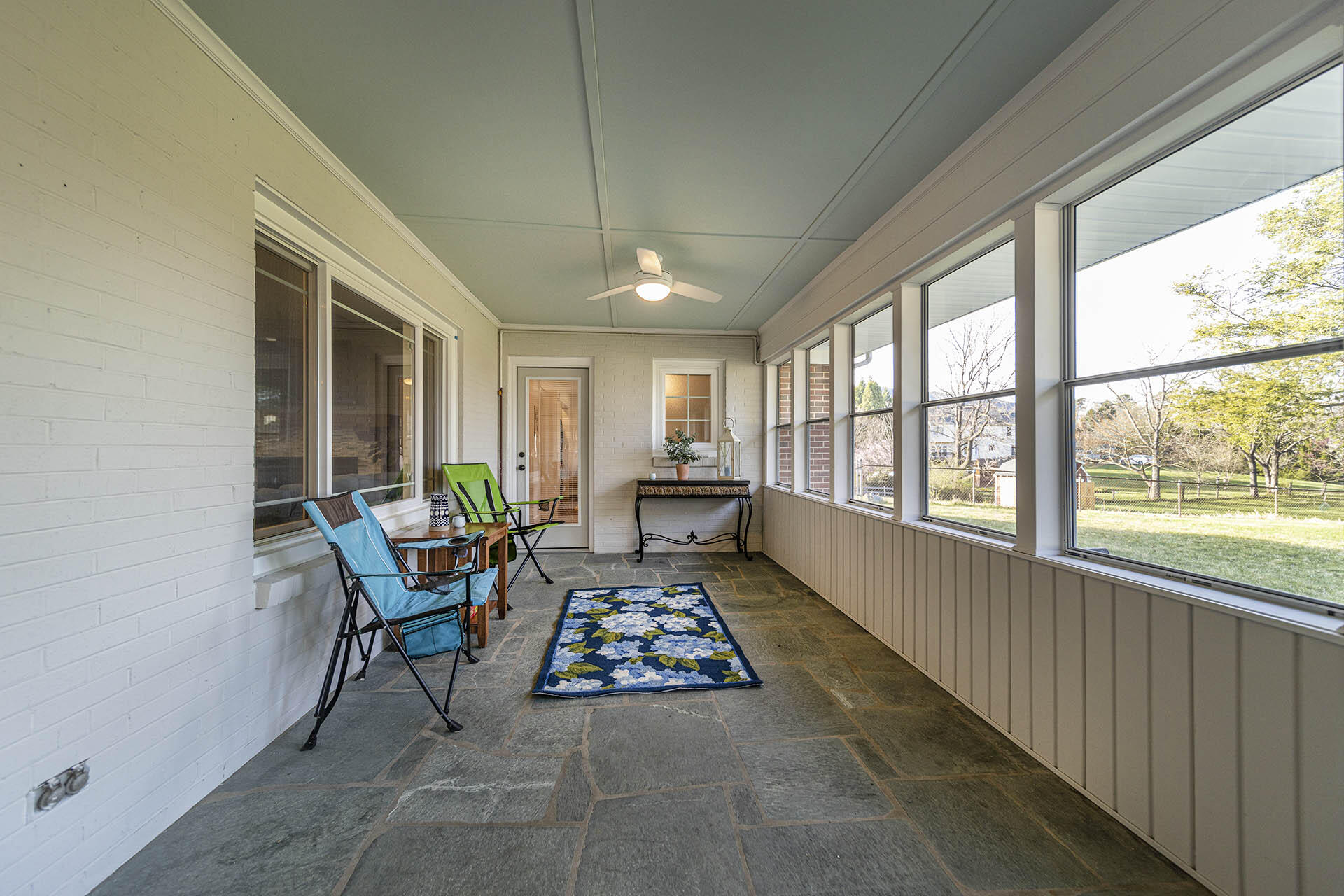 1621 West Ruritan Road Roanoke, VA 24012 - Photo 19 of 55 Sunroom