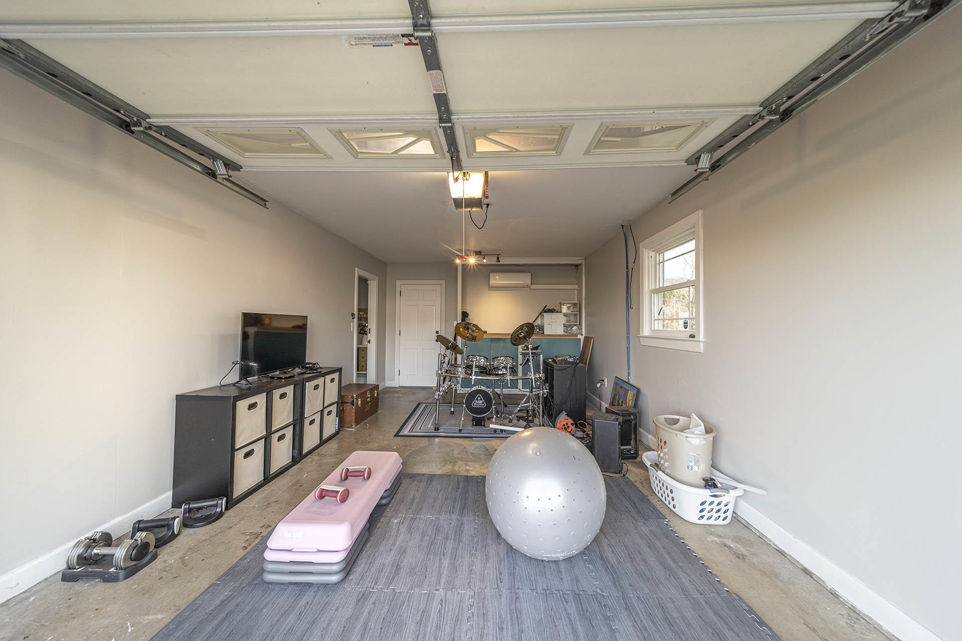 1621 West Ruritan Road Roanoke, VA 24012 - Photo 34 of 55 Garage attached