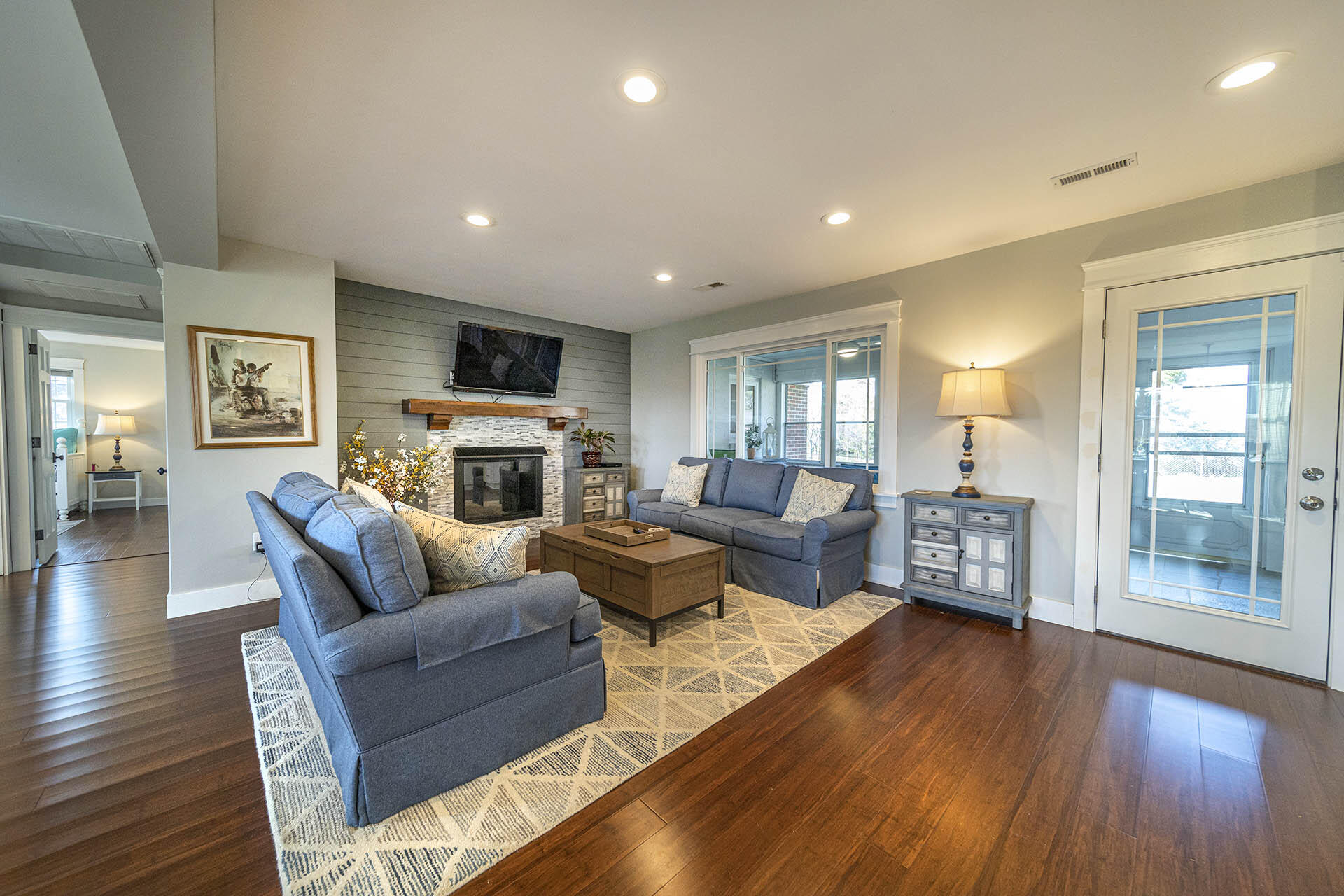 1621 West Ruritan Road Roanoke, VA 24012 - Photo 8 of 55 Living Room