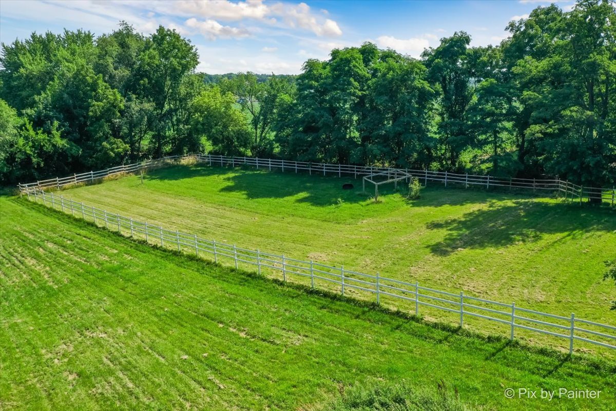 41W992 Campton Hills Road St. Charles, IL 60175 - Photo 21 of 59 Gallery Image 21