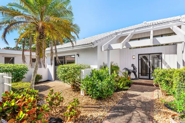 $824,900 | 35 Estate Drive, Boynton Beach, FL 33436