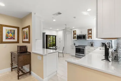 $824,900 | 35 Estate Drive, Boynton Beach, FL 33436