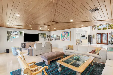 $824,900 | 35 Estate Drive, Boynton Beach, FL 33436