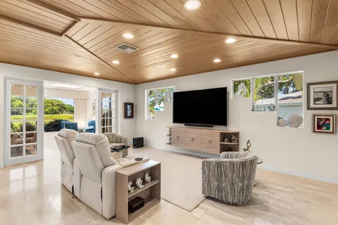 $824,900 | 35 Estate Drive, Boynton Beach, FL 33436