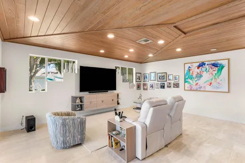 $824,900 | 35 Estate Drive, Boynton Beach, FL 33436