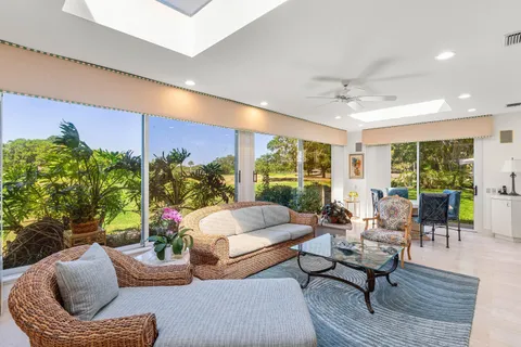 $824,900 | 35 Estate Drive, Boynton Beach, FL 33436