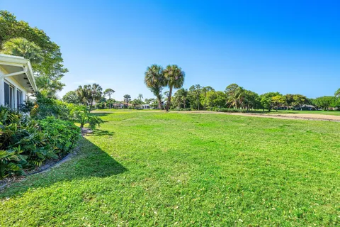 $824,900 | 35 Estate Drive, Boynton Beach, FL 33436