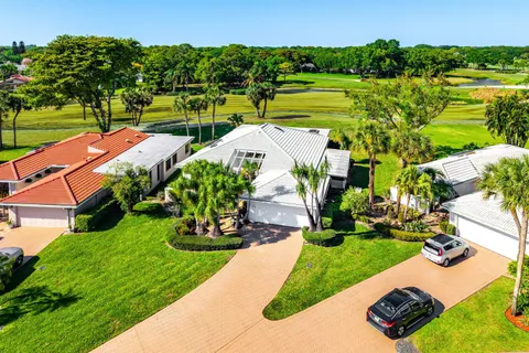 $824,900 | 35 Estate Drive, Boynton Beach, FL 33436