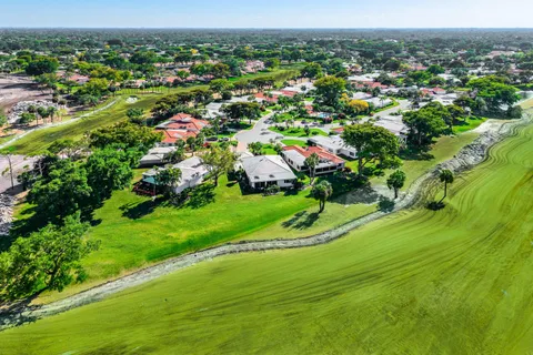 $824,900 | 35 Estate Drive, Boynton Beach, FL 33436