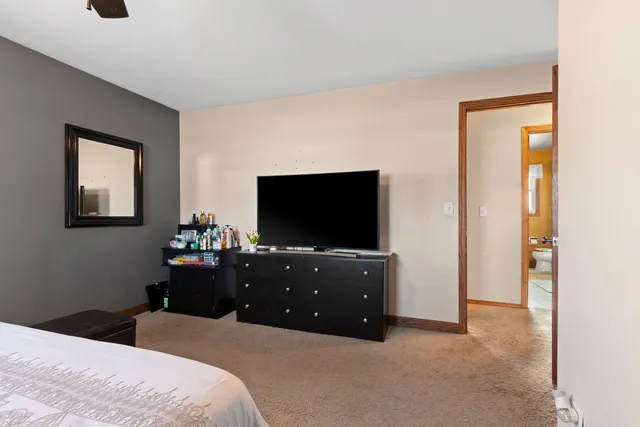 $299,900 | 2203 East College Avenue, Appleton, WI 54915