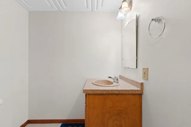 $299,900 | 2203 East College Avenue, Appleton, WI 54915