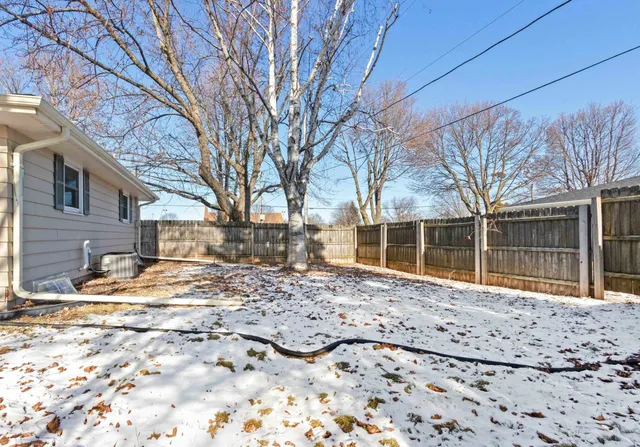 $299,900 | 2203 East College Avenue, Appleton, WI 54915