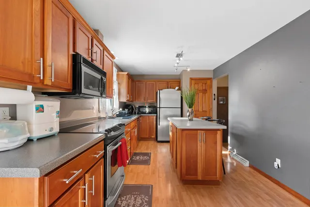 $299,900 | 2203 East College Avenue, Appleton, WI 54915