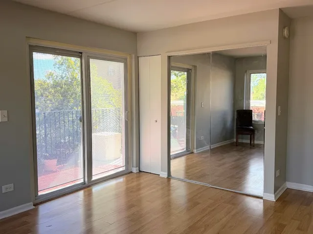 $209,900 | 1041 Susan Collins Lane, Unit 402, Oak Park, IL 60302