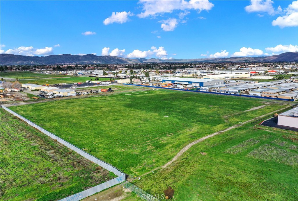 0 M/l In Por Trail Hemet, CA 92543 - Photo 8 of 9 a view of a city