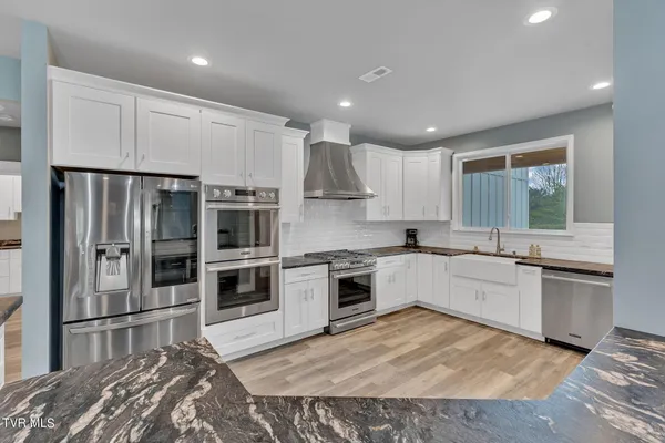 $699,000 | 283 Old Island Trail, Kingsport, TN 37664