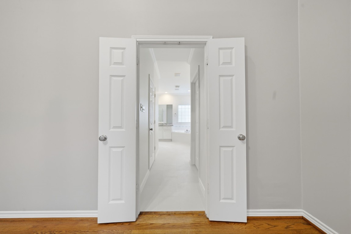 1736 Colquitt Street, Unit A Houston, TX 77098 - Photo 32 of 45 a view of a bathroom with wooden floor