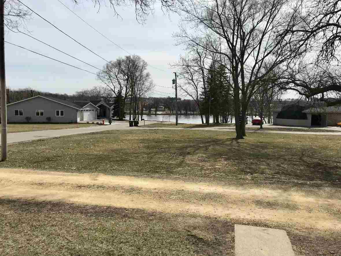 216 South Washington Street Byron, IL 61010 - Photo 25 of 25 a view of a yard with a house