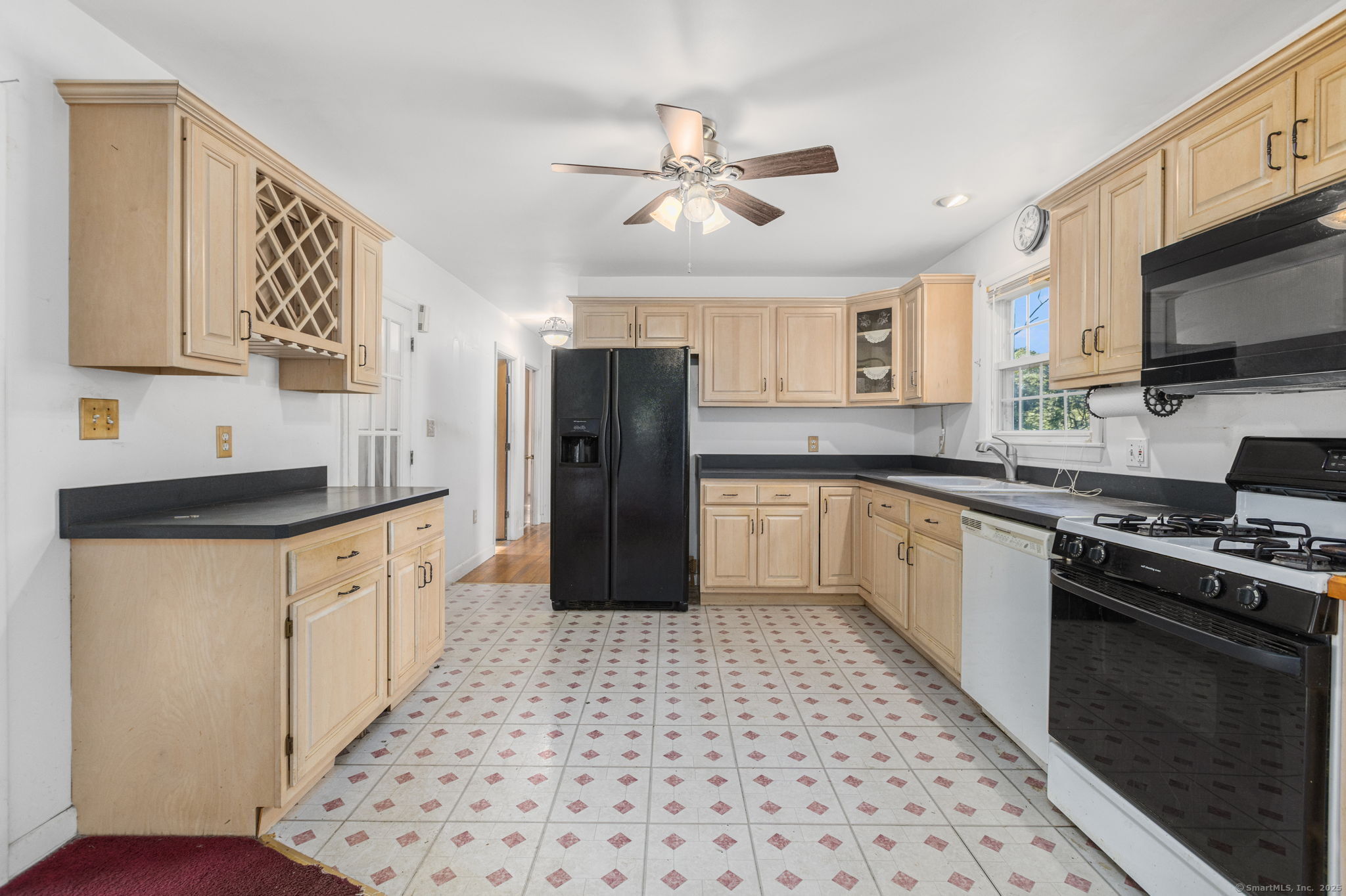 99 Snake Meadow Road Killingly, CT 06239 - Photo 21 of 40