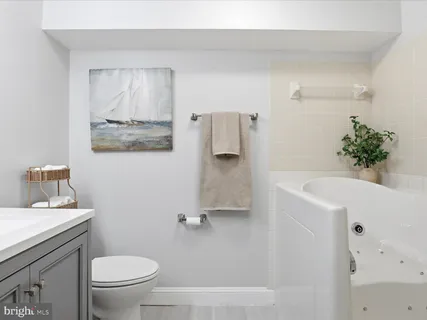 $315,000 | 3620 Sherbrooke Circle, Unit 103, Woodbridge, VA 22192