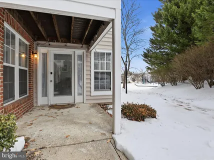 $315,000 | 3620 Sherbrooke Circle, Unit 103, Woodbridge, VA 22192