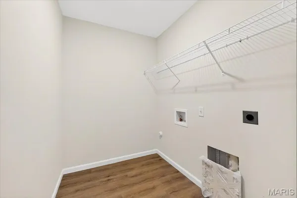 $449,900 | 421 Chamberlain Drive, Troy, IL 62294