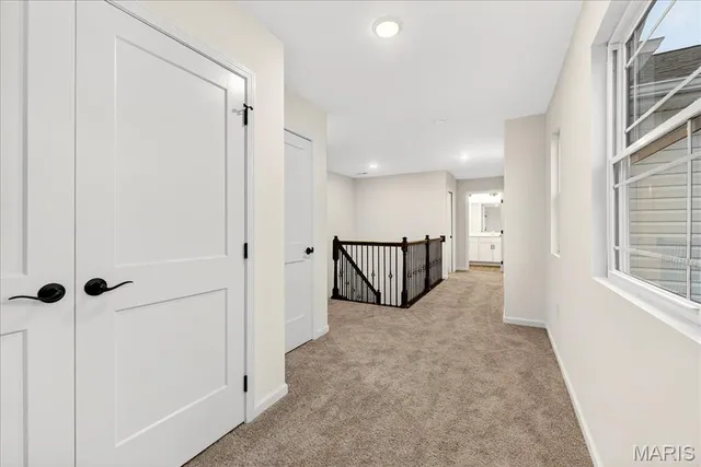 $479,900 | 421 Chamberlain Drive, Troy, IL 62294