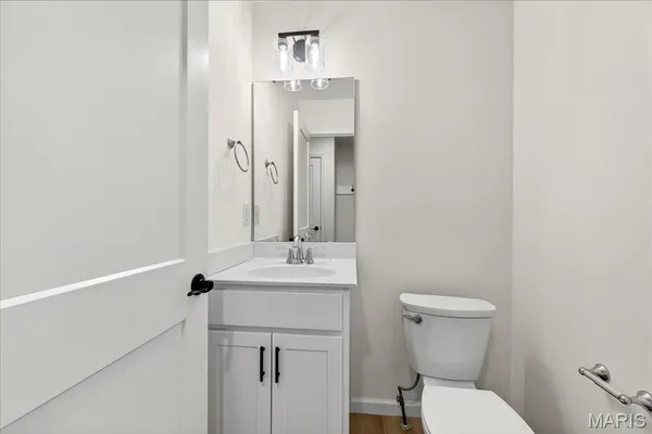 $449,900 | 421 Chamberlain Drive, Troy, IL 62294