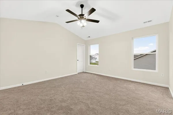 $449,900 | 421 Chamberlain Drive, Troy, IL 62294