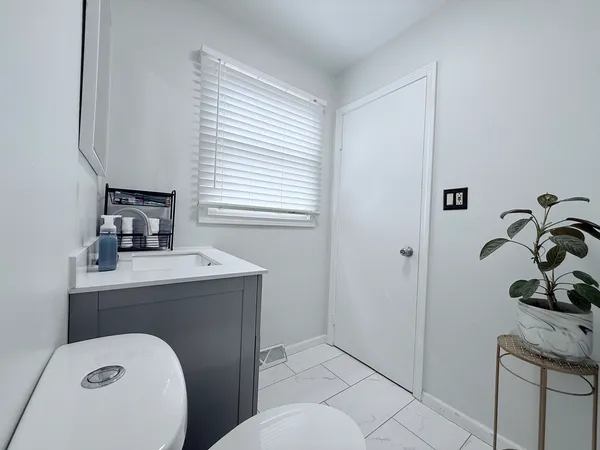 $495,500 | 510 South Mt Prospect Road, Des Plaines, IL 60016
