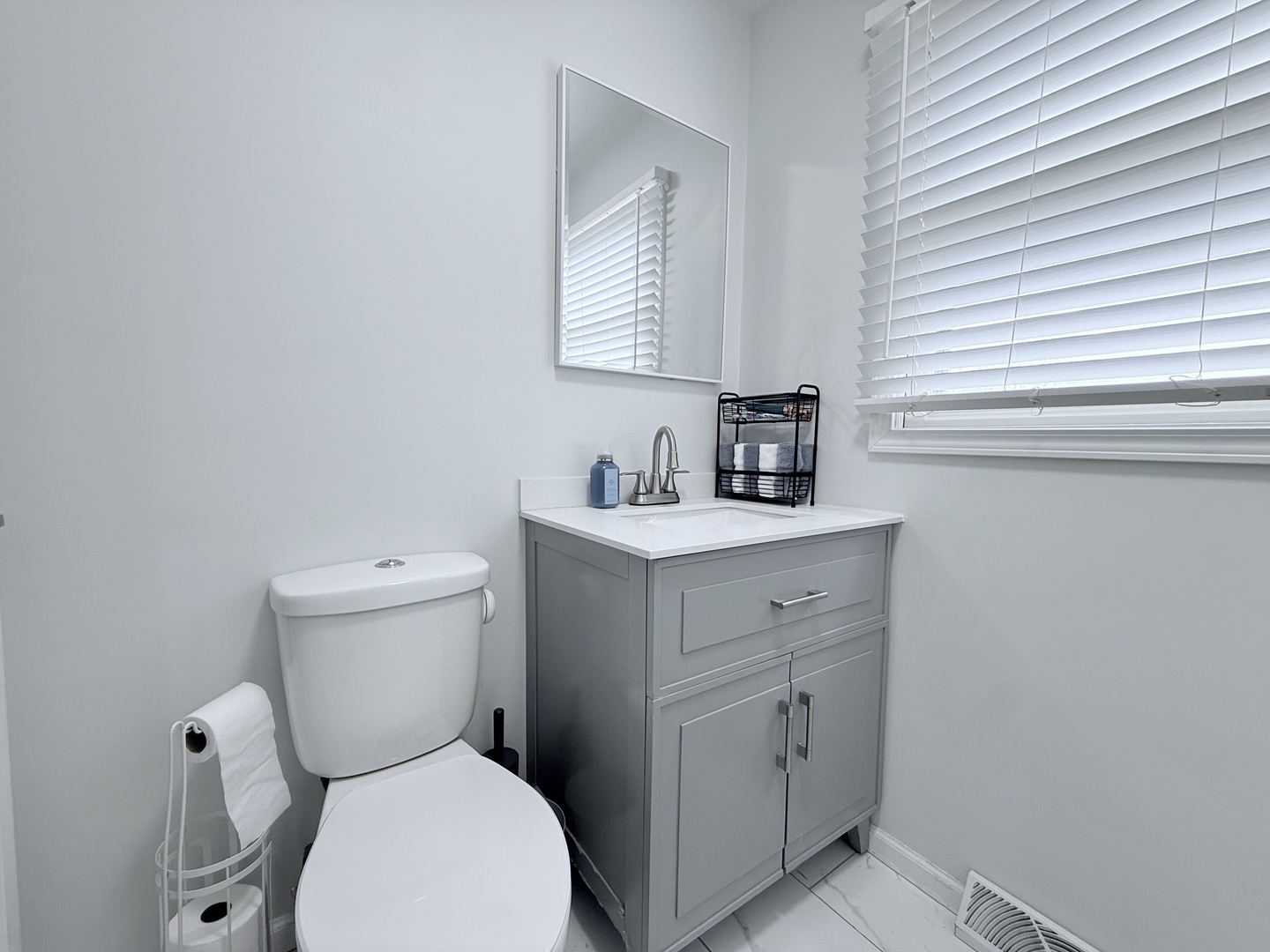 510 South Mt Prospect Road Des Plaines, IL 60016 - Photo 12 of 36