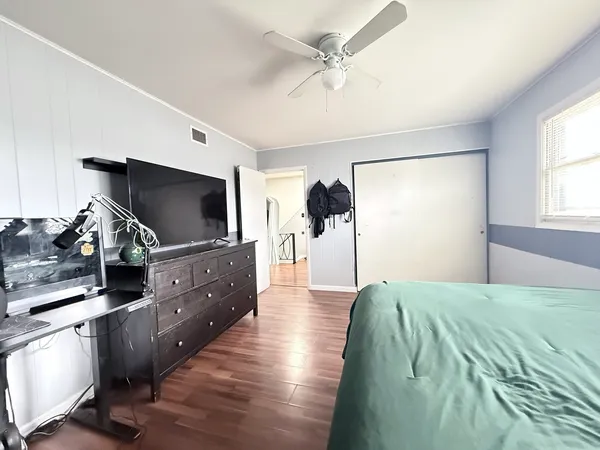 $495,500 | 510 South Mt Prospect Road, Des Plaines, IL 60016