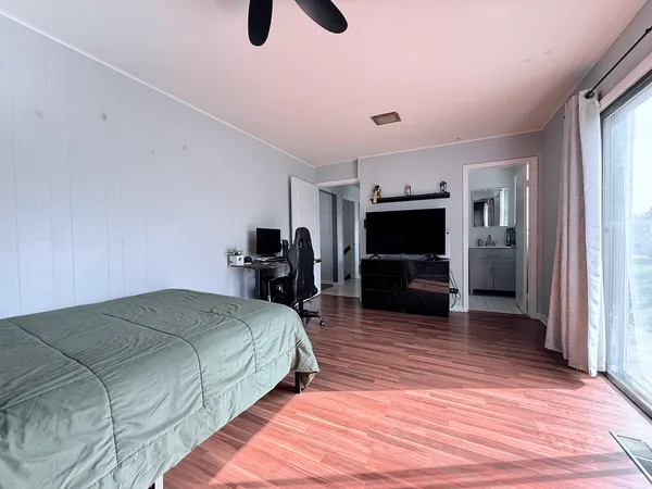 $495,500 | 510 South Mt Prospect Road, Des Plaines, IL 60016