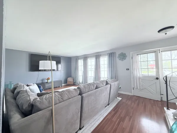 $495,500 | 510 South Mt Prospect Road, Des Plaines, IL 60016