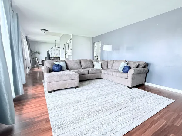 $495,500 | 510 South Mt Prospect Road, Des Plaines, IL 60016