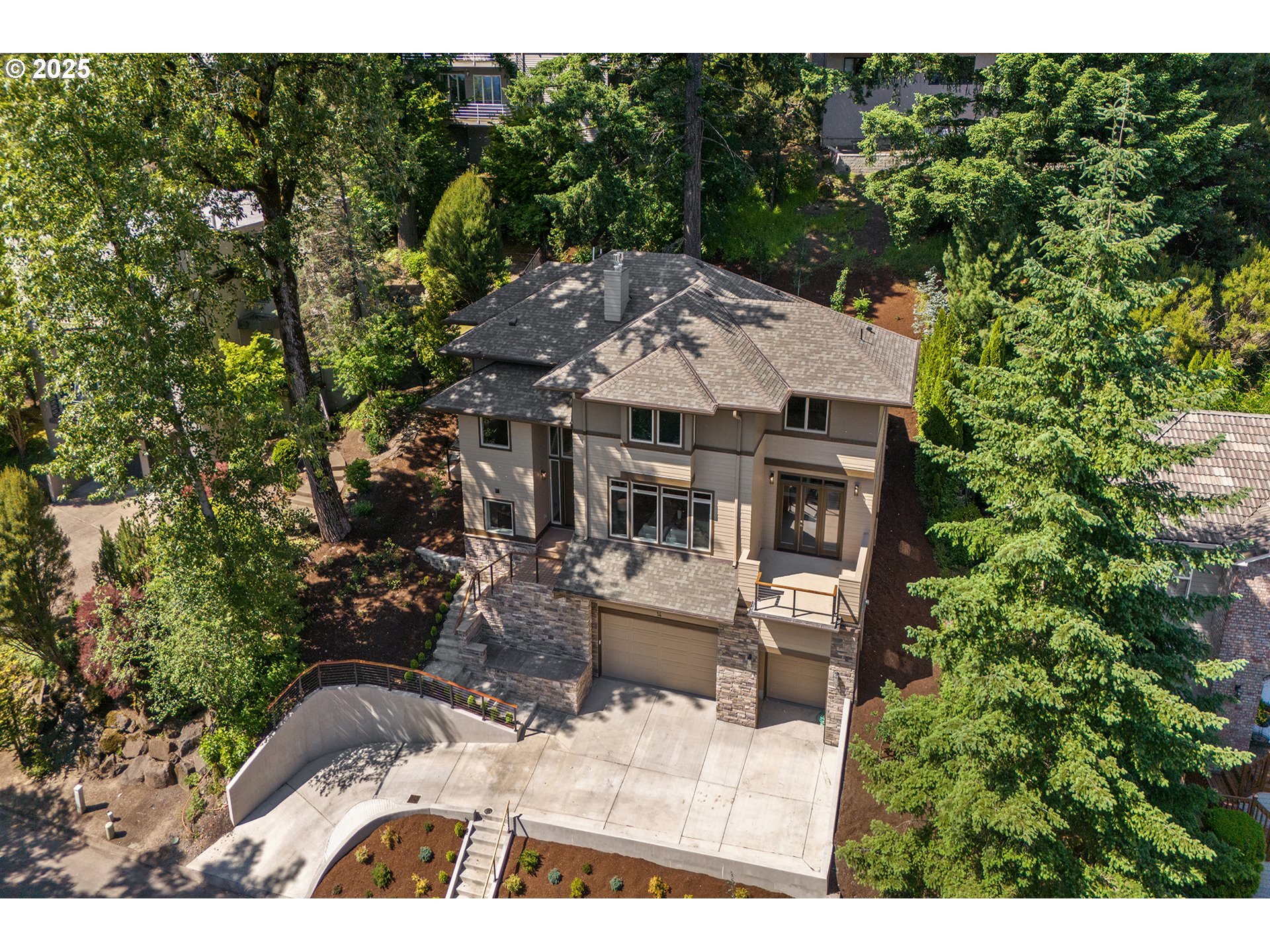 14 Juarez Lake Oswego, OR 97035 - Photo 2 of 38