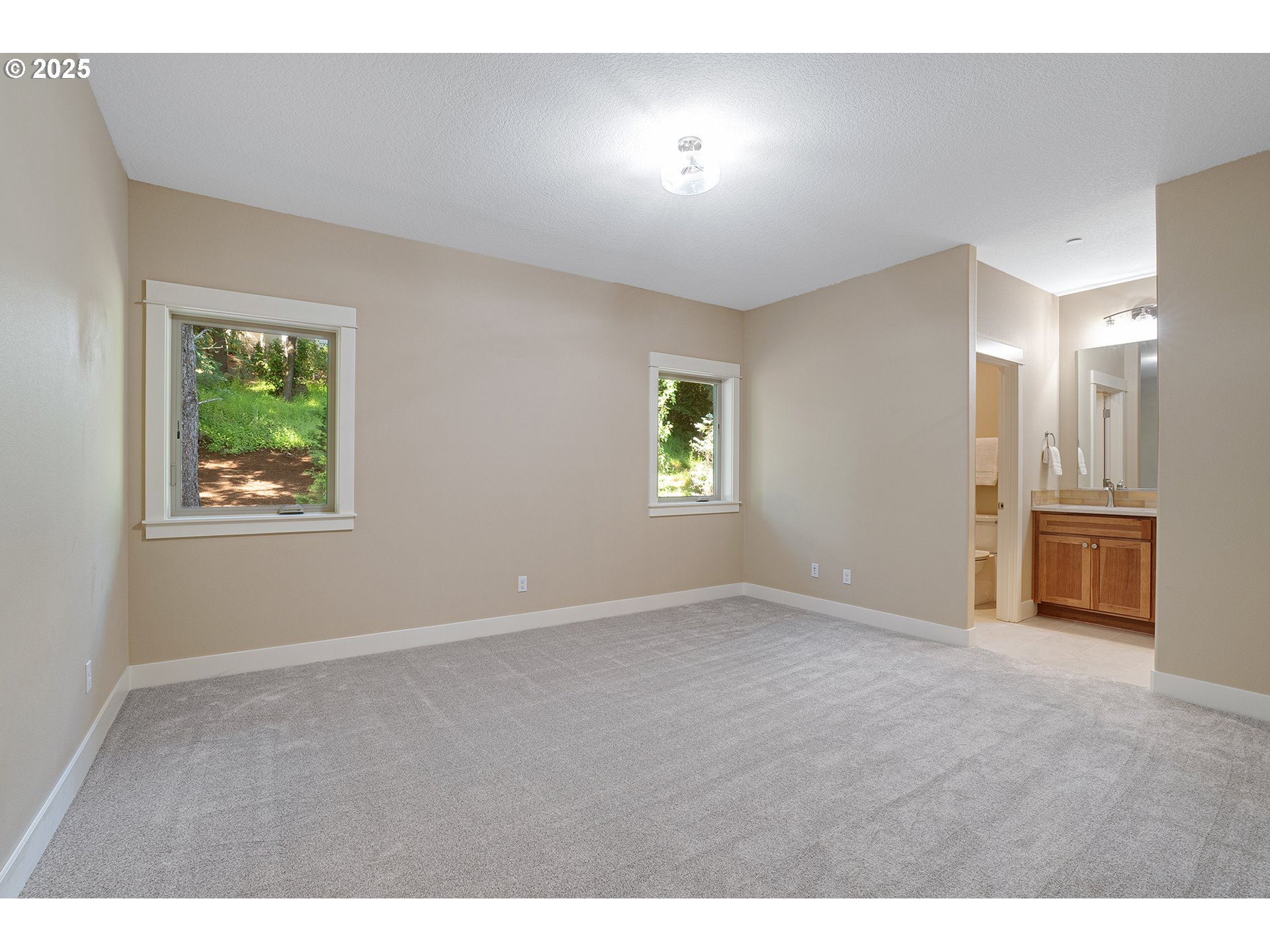 14 Juarez Lake Oswego, OR 97035 - Photo 25 of 38