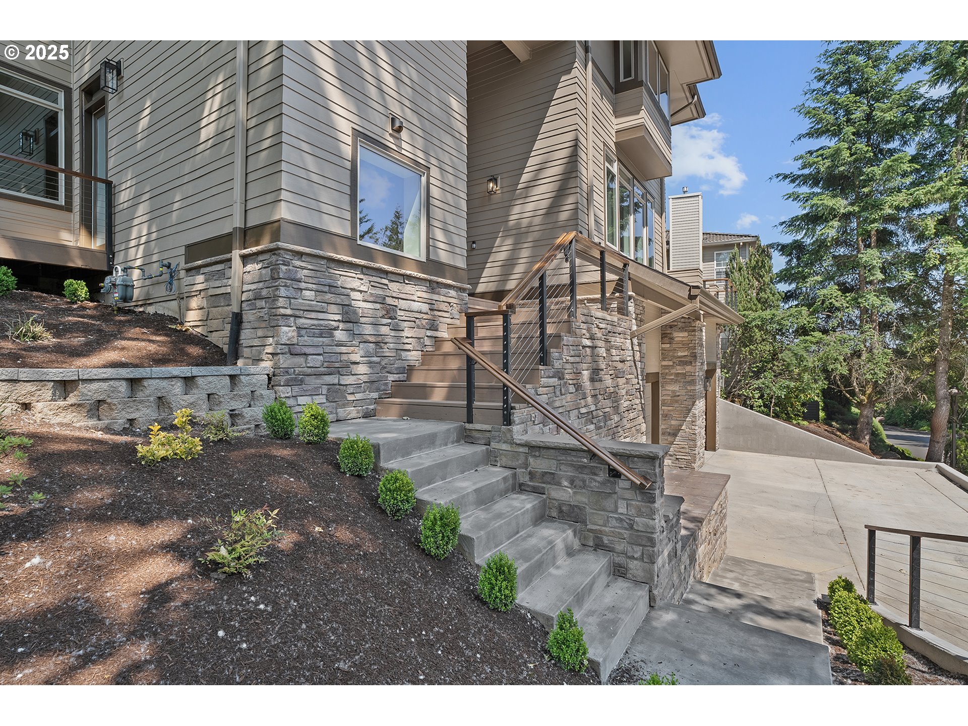 14 Juarez Lake Oswego, OR 97035 - Photo 3 of 38