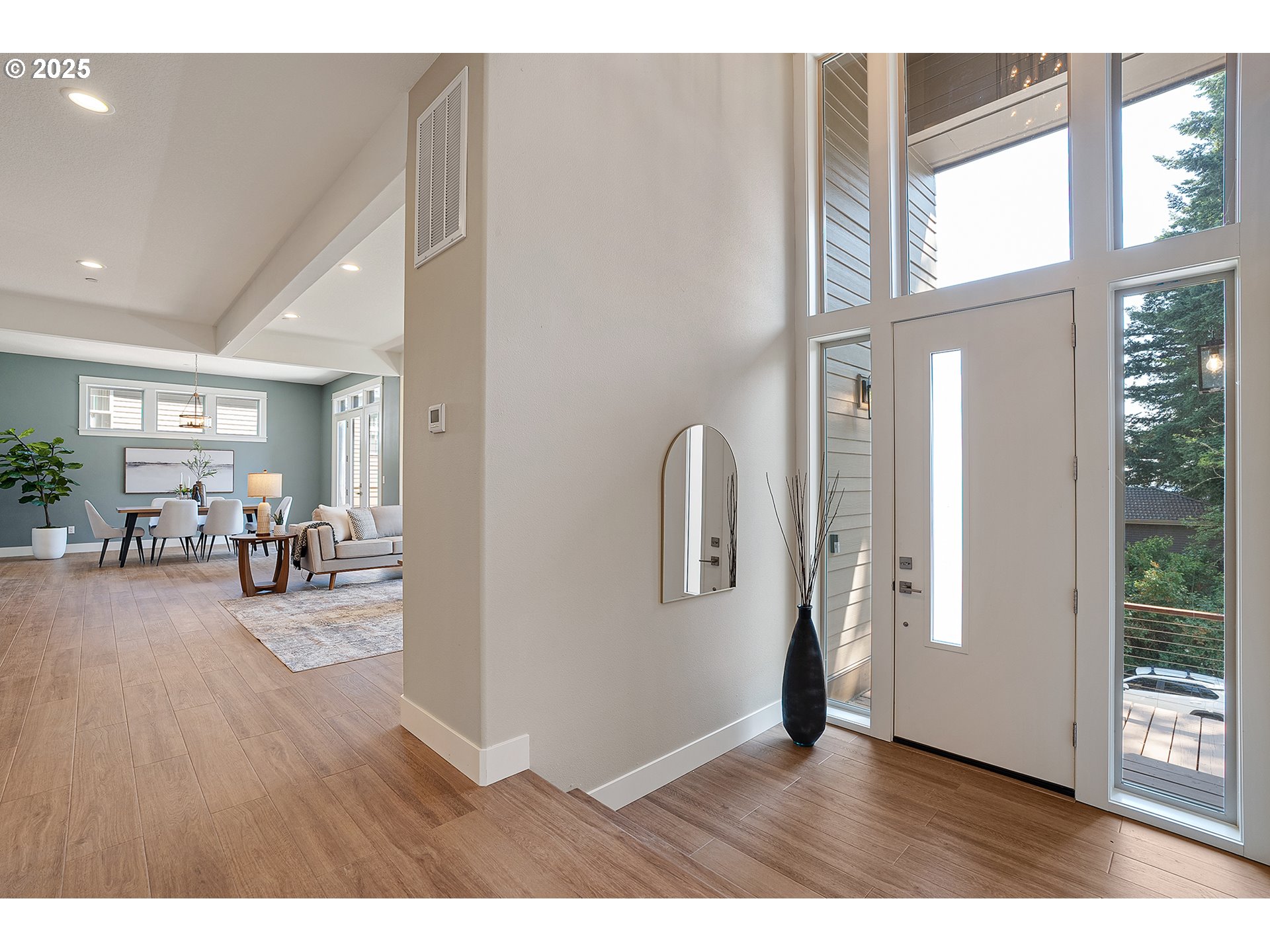 14 Juarez Lake Oswego, OR 97035 - Photo 4 of 38