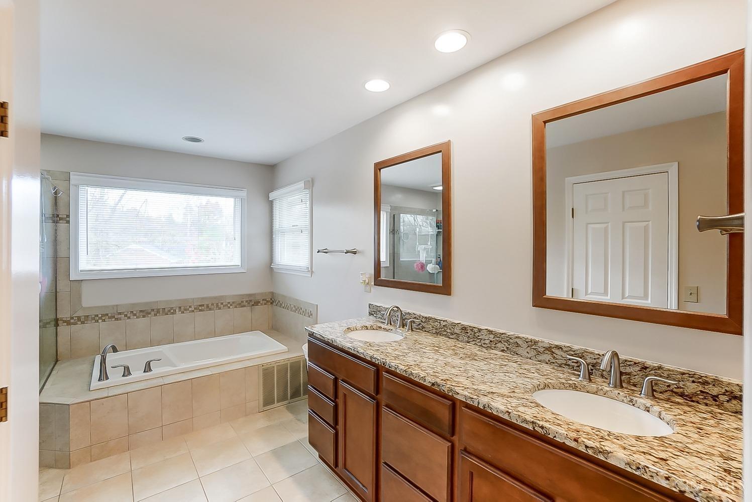 6465 Mapleton Avenue Cincinnati, OH 45233 - Photo 24 of 48 Gallery Image 24