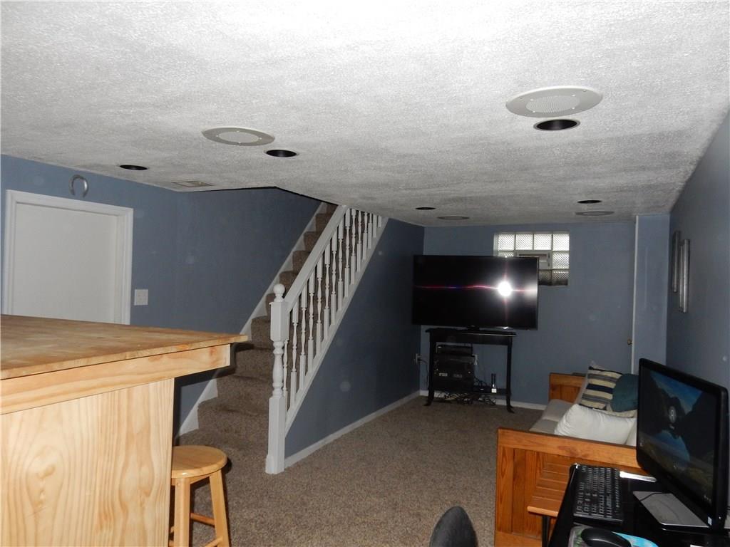 271 Castle Road Pittsburgh, PA 15234 - Photo 14 of 21 Gallery Image 14