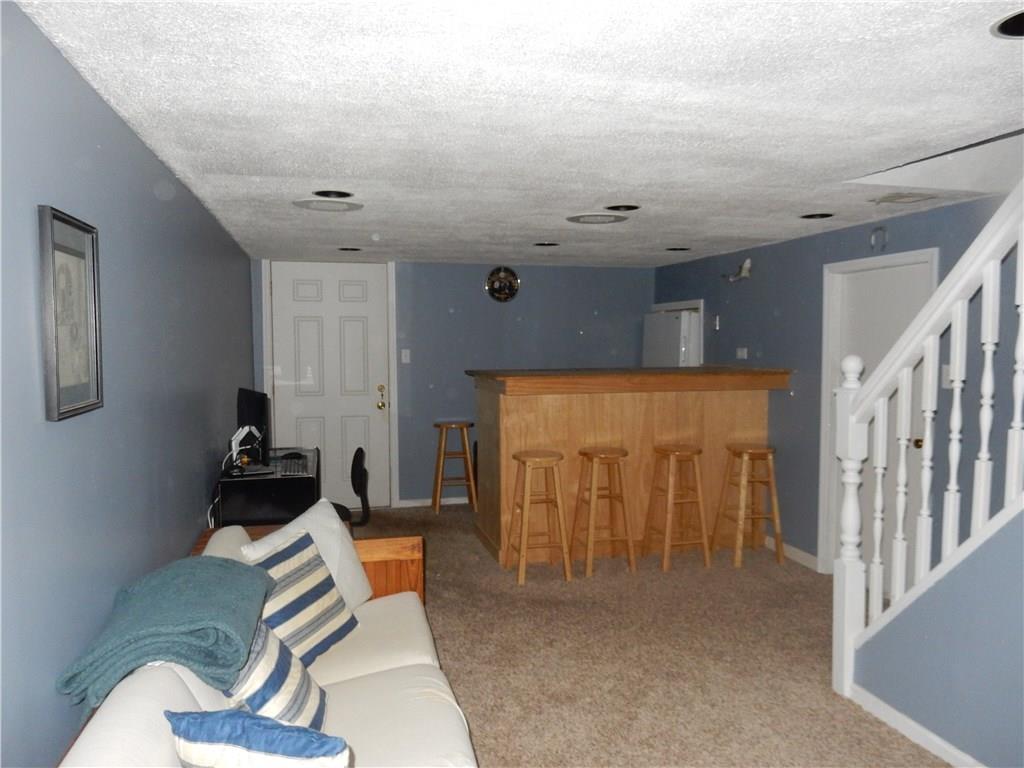 271 Castle Road Pittsburgh, PA 15234 - Photo 16 of 21 Gallery Image 16