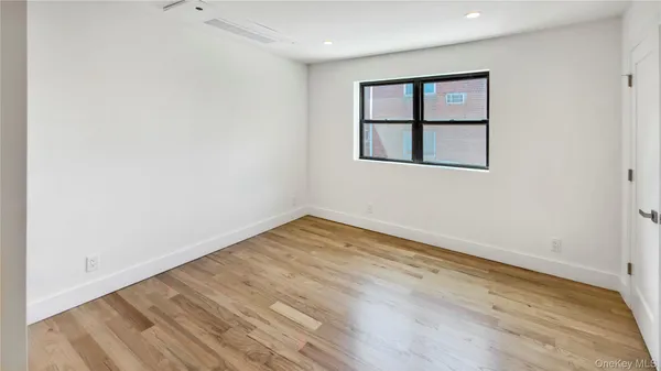$2,199,000 | 31-04 28th Avenue | Astoria