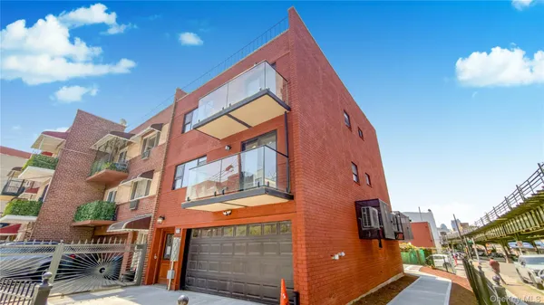 $2,199,000 | 31-04 28th Avenue | Astoria