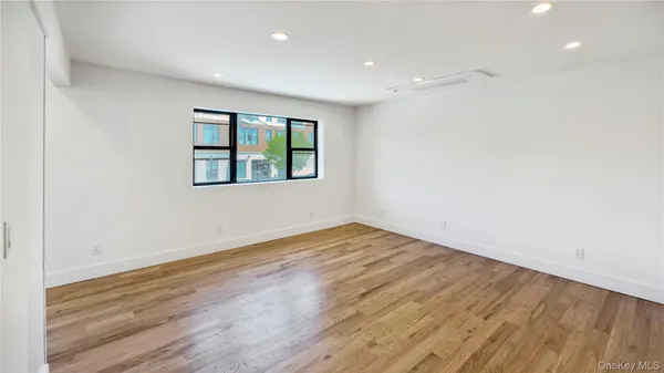 $2,199,000 | 31-04 28th Avenue | Astoria