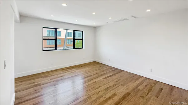 $2,199,000 | 31-04 28th Avenue | Astoria