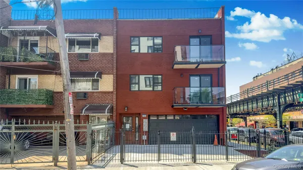 $2,199,000 | 31-04 28th Avenue | Astoria