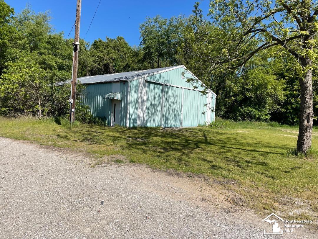 9235 Douglas Road Temperance, MI 48182 - Photo 19 of 53 50111696-18.JPG