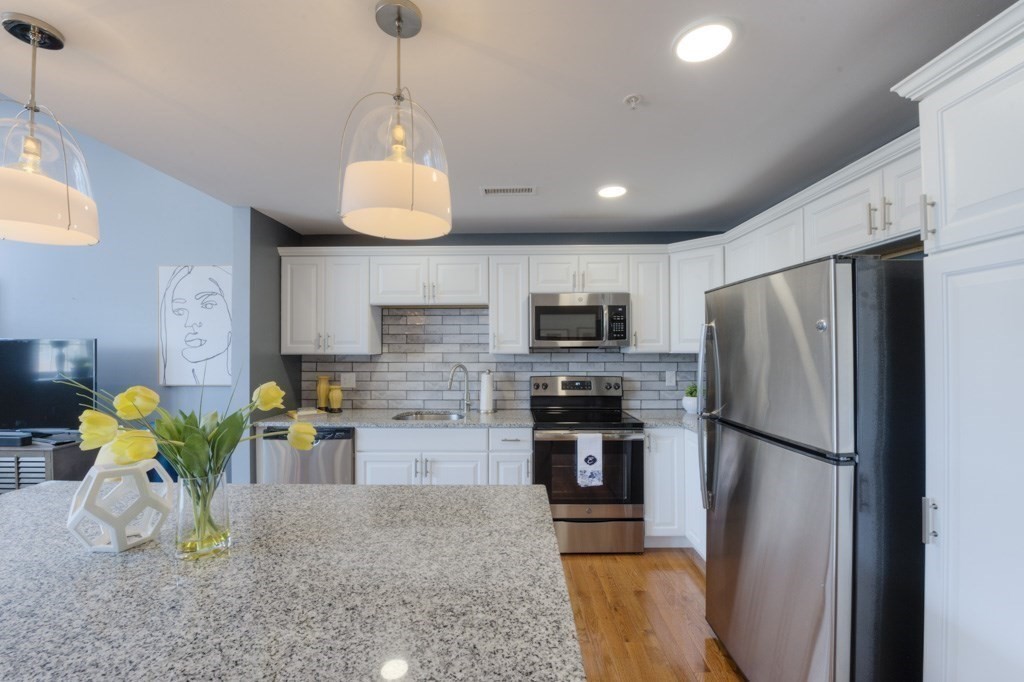 18 Eagle Nest Road, Unit 333 Clinton, MA 01510 - Photo 2 of 21 Gallery Image 2