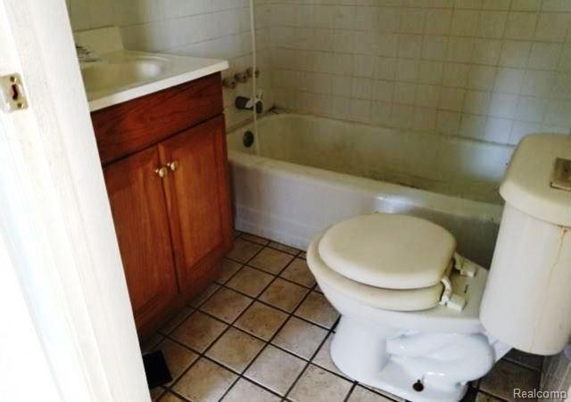 1712 Reo Road Lansing, MI 48910 - Photo 10 of 10 10.jpg